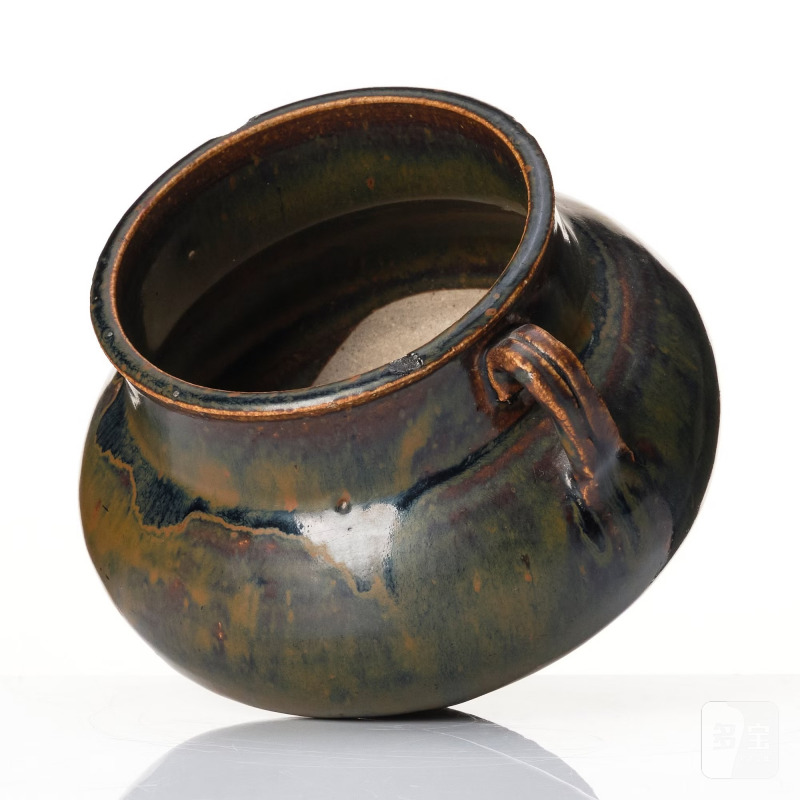 A black and brown glazed stoneware jar, - 图12